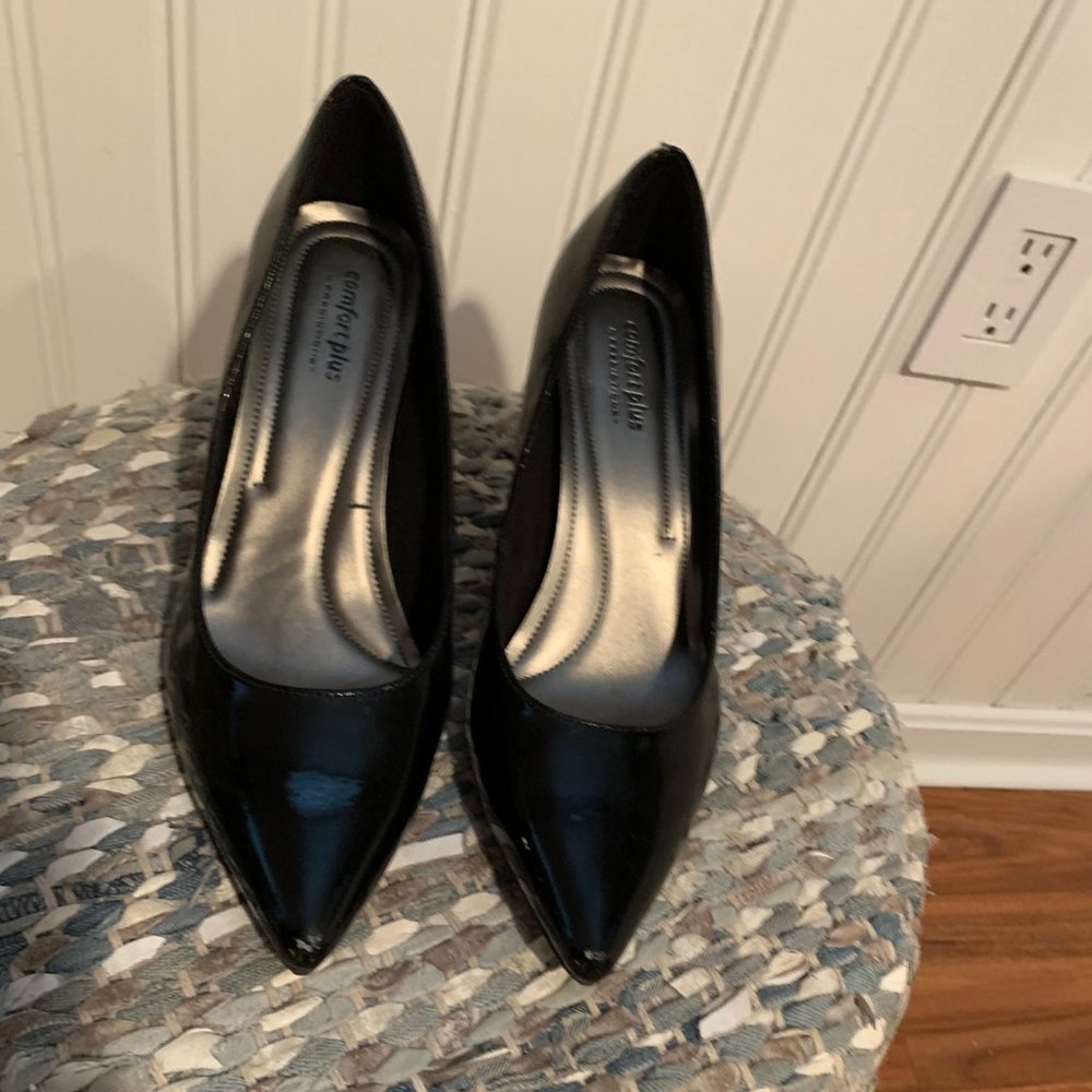 Women's black heels